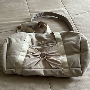 Gymshark x Whitney Simmons V3 Holdall gym bag